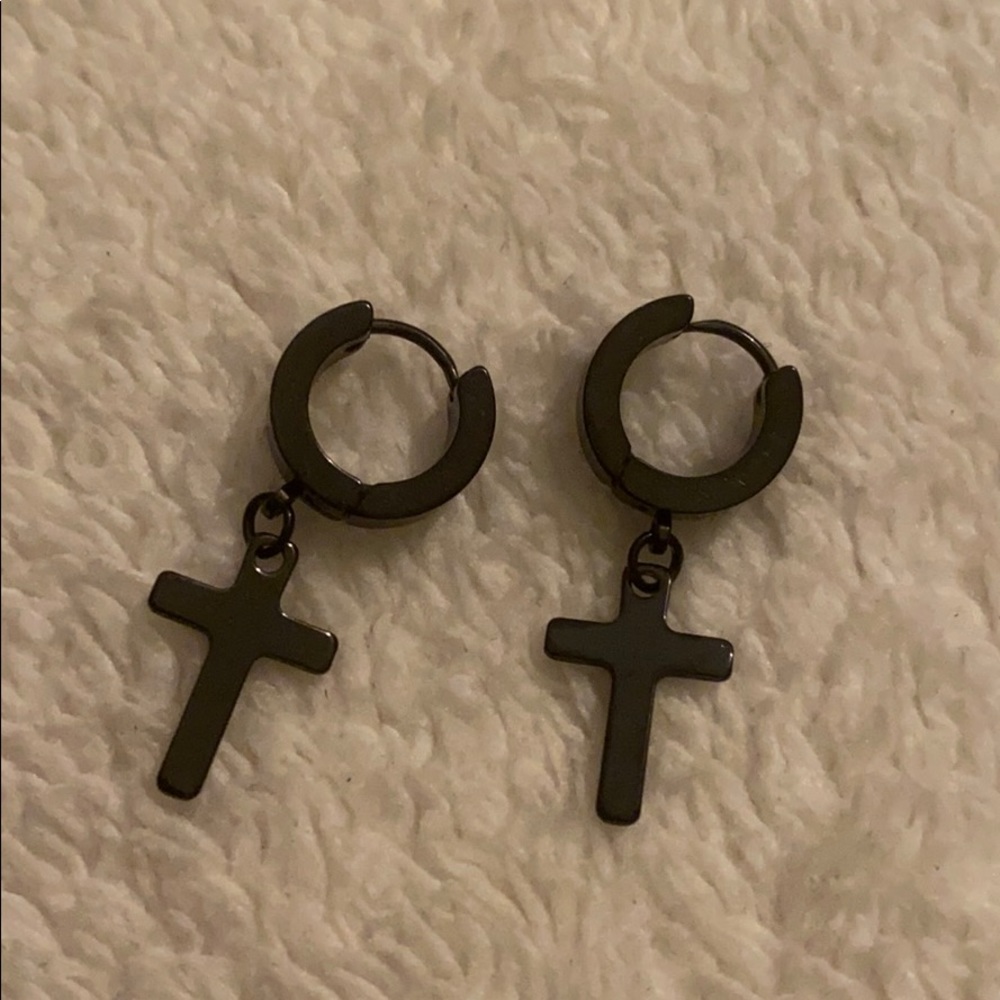Black dangling earring